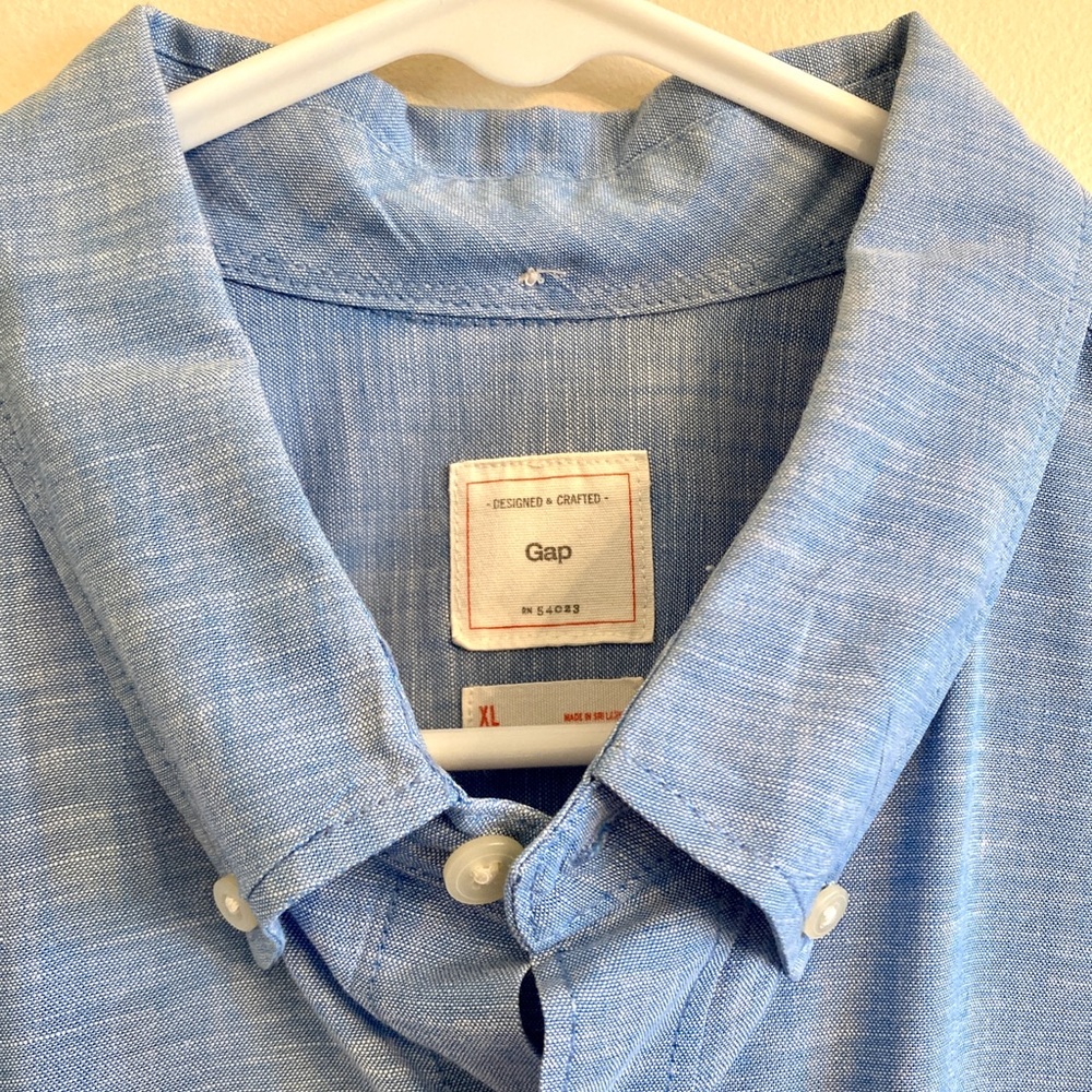 Men’s GAP Shirt